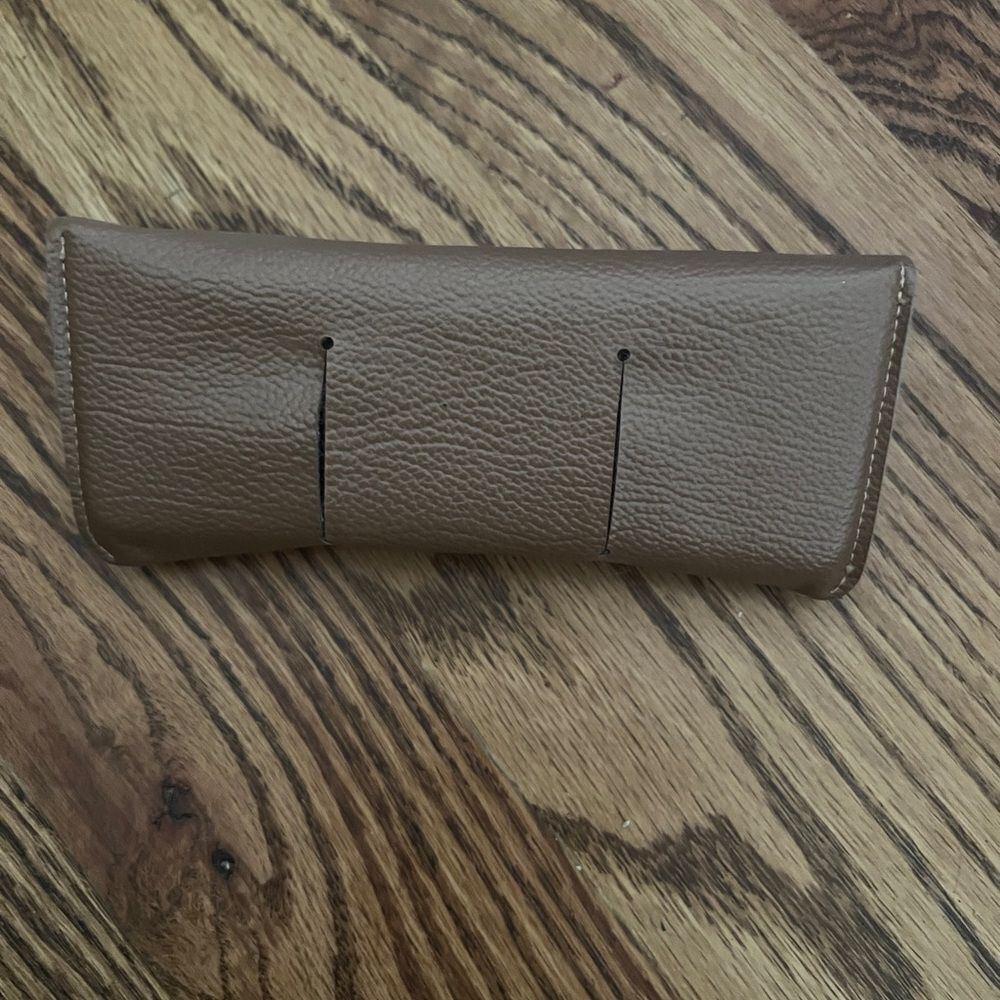 Ray-Ban Brown Sunglass Case - Picture 3 of 4